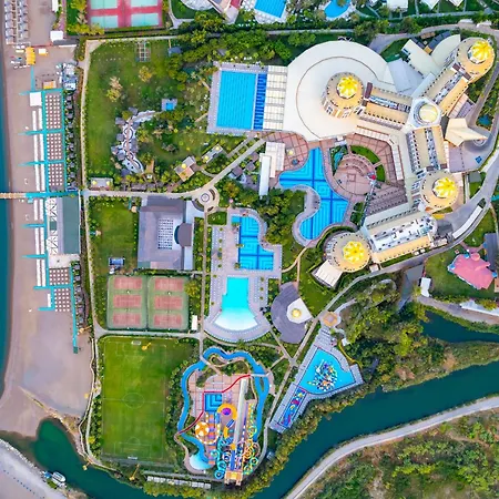 Delphin Be Grand