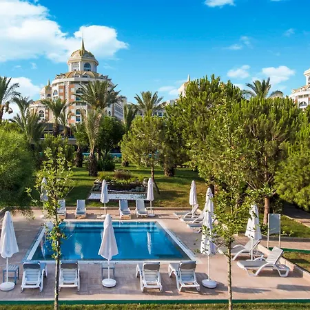 Delphin Be Grand 5*