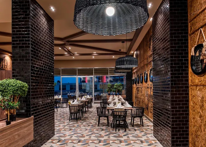 אתר נופש Delphin Be Grand